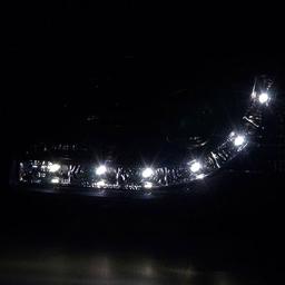 Svarta strålkastare LED Audi 80