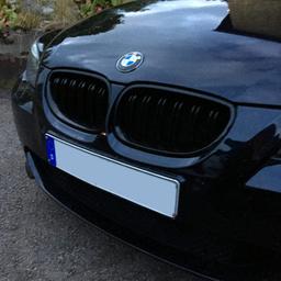 Kiiltävän mustat munuaiset BMW E60