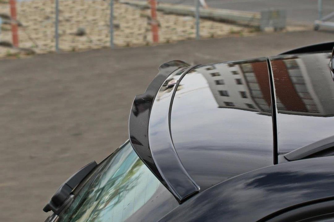 Blanksvart takspoiler BMW E91