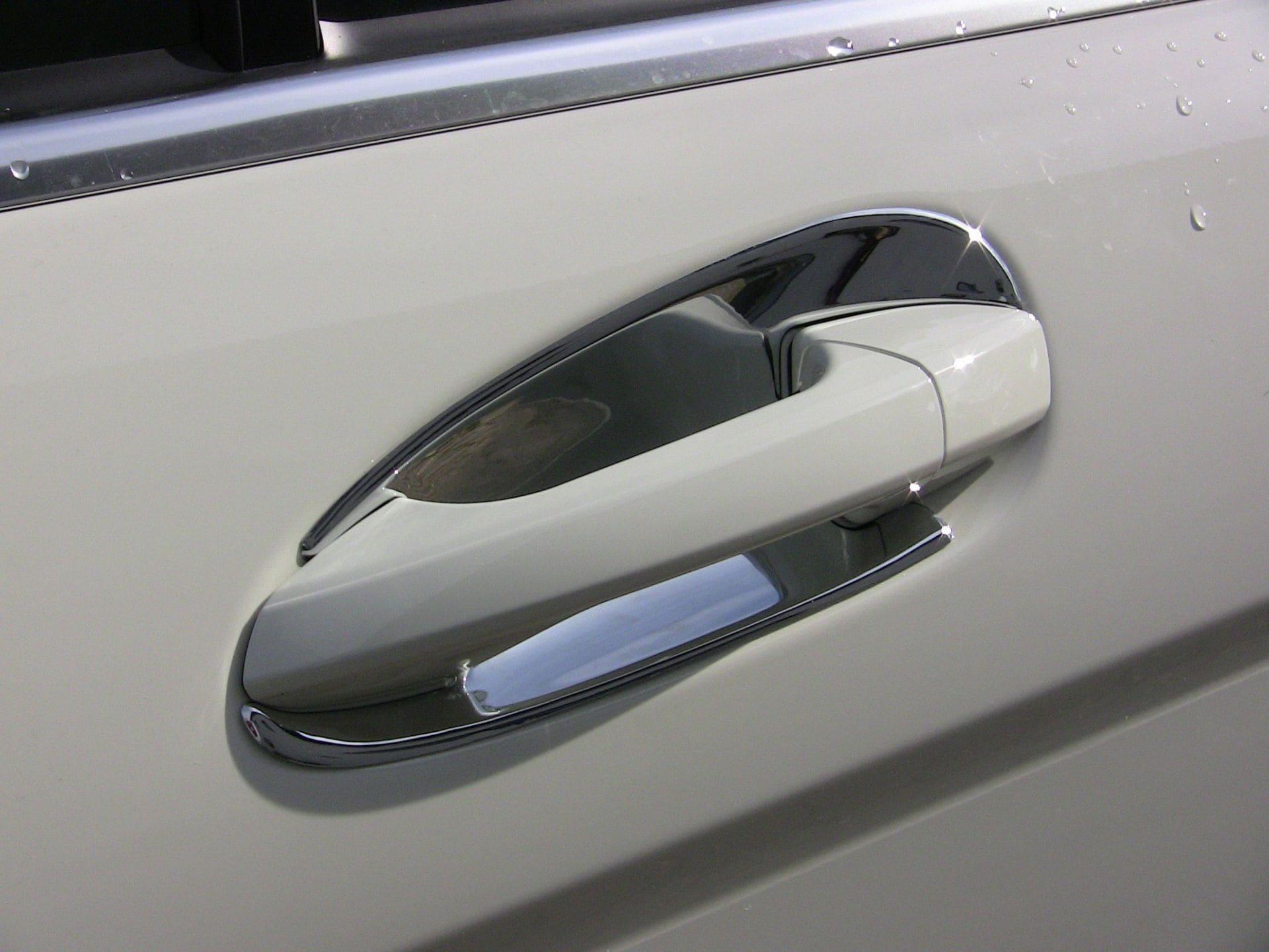 Kromade kåpor till dörrhandtag (inre) - Mercedes Benz R172 & C204