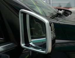 Silver  colored edge to side mirrors - Mercedes Benz W166