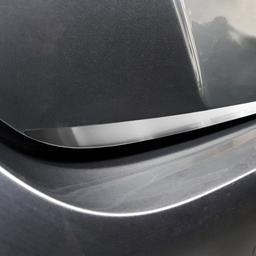 Chrome detail to tail gate on Nissan Leaf