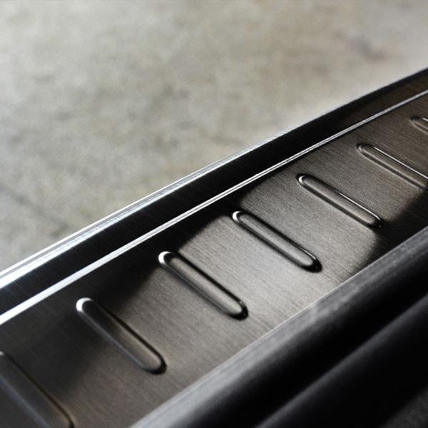 Læssekantbeskytter sort børstet stål til Mercedes W205 kombi