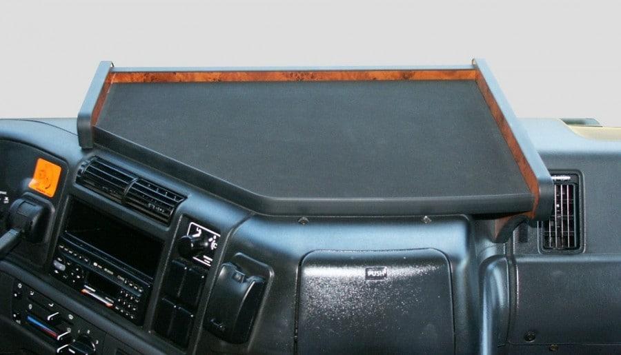 Kuljettajanpöytä joka sopii Volvo FH/FM02 puinen