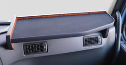 Apu Kuljettajanpöytä joka sopii Volvo FM/X4 Puu
